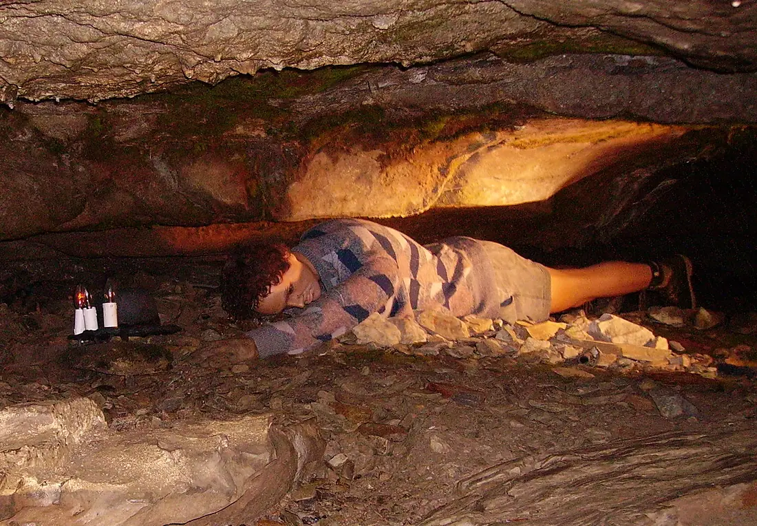 White Scar Cave 01