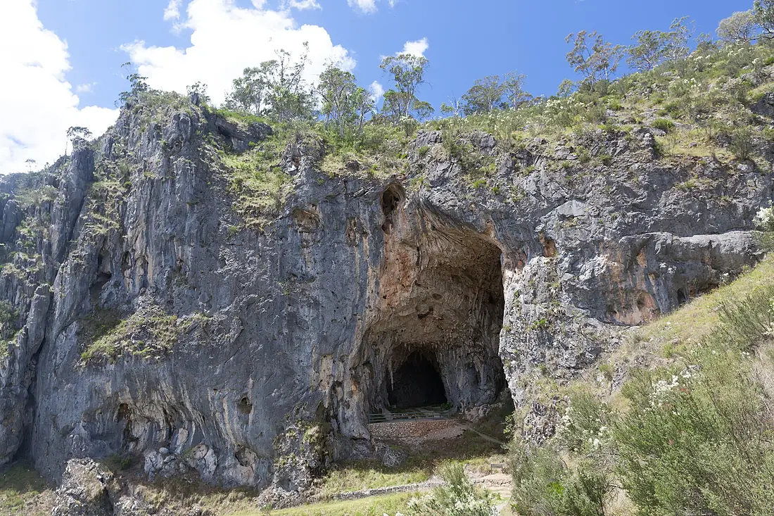 Enterance, Yarrangobilly Caves (27180160103)